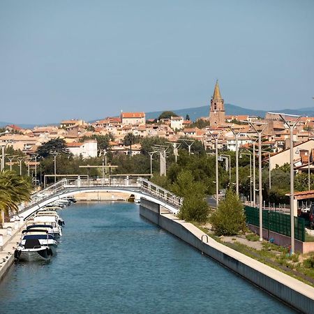 Апартаменти Appart' Au Port Фрежус Екстер'єр фото